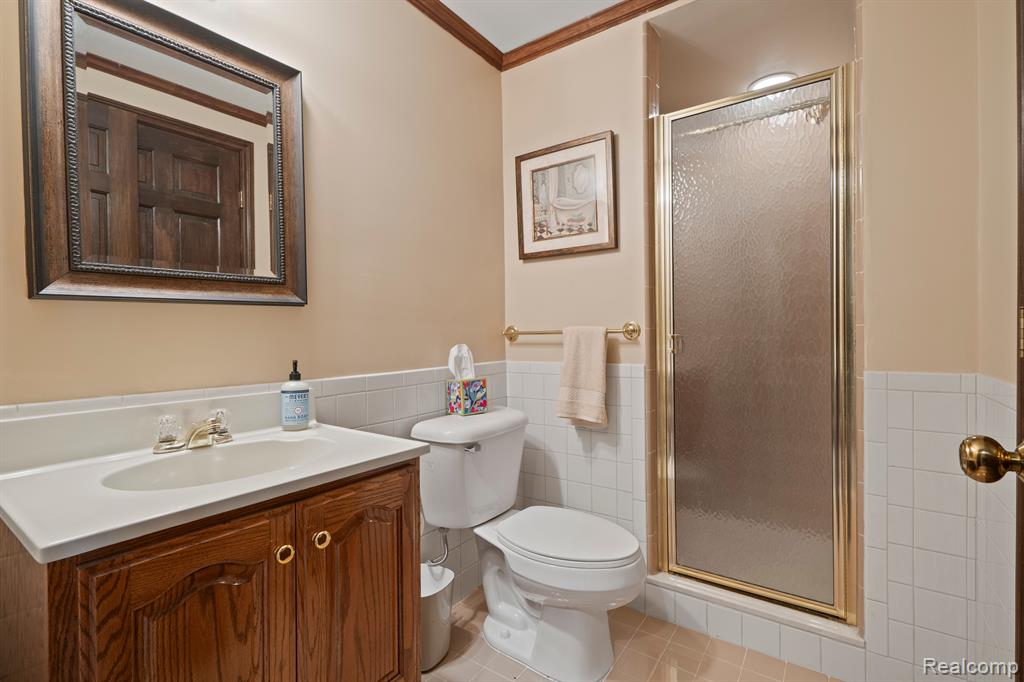 415 W HICKORY GROVE Road, Bloomfield Hills, MI 48302 — Photo 37