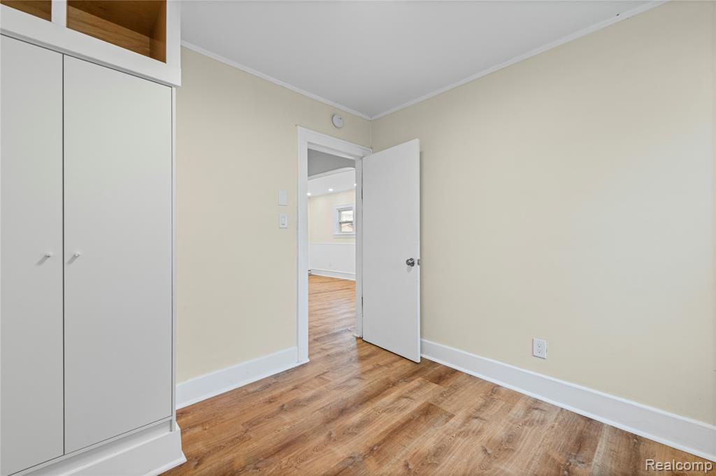 50 E Hayes Avenue, Hazel Park, MI 48030 — Photo 11