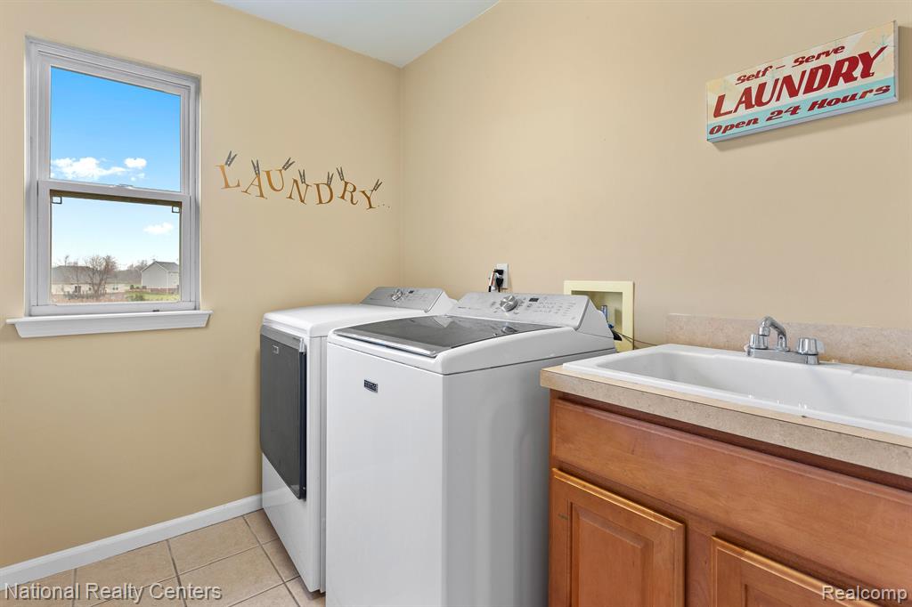 316 Lenox Lane, Brighton, MI 48114 — Photo 35