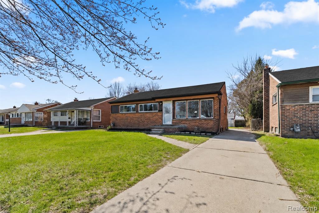 33091 Barton Street, Garden City, MI — Photo 2