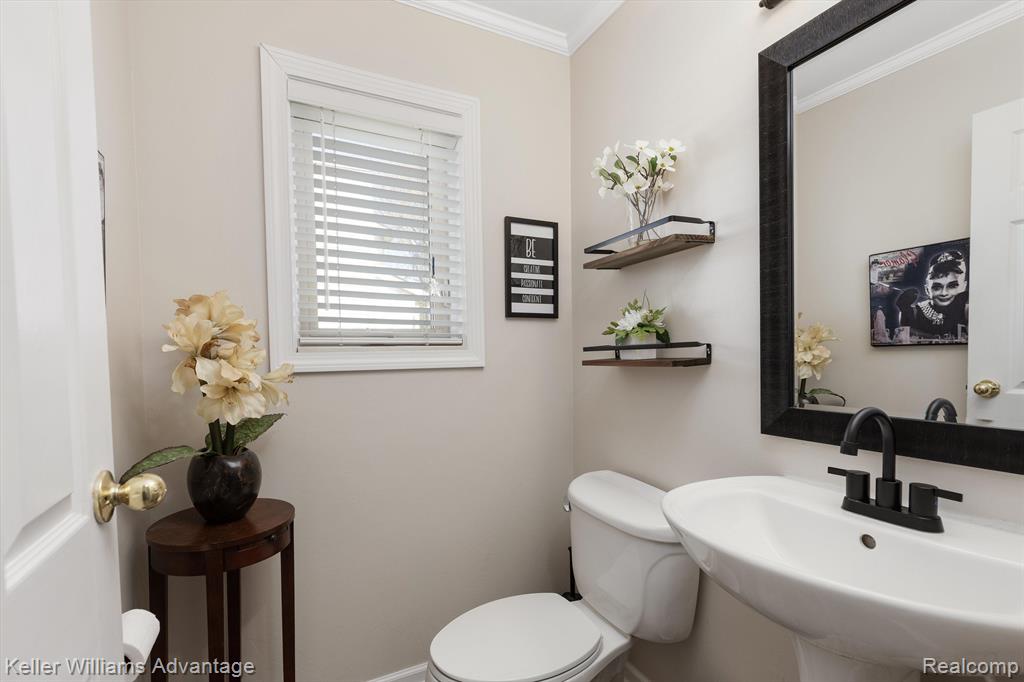 40521 FRANKLIN MILL Street, Novi, MI — Photo 8