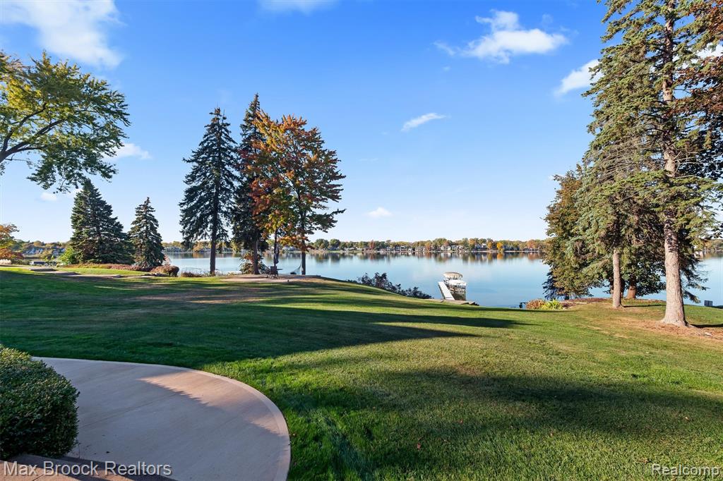 4764 Dow Ridge Road, Orchard Lake Village, MI 48324 — Photo 79
