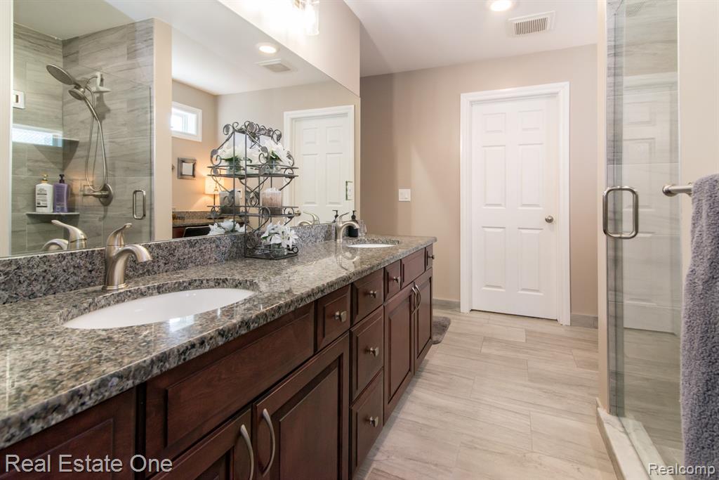 707 6th Street, Fenton, MI 48430 — Photo 17