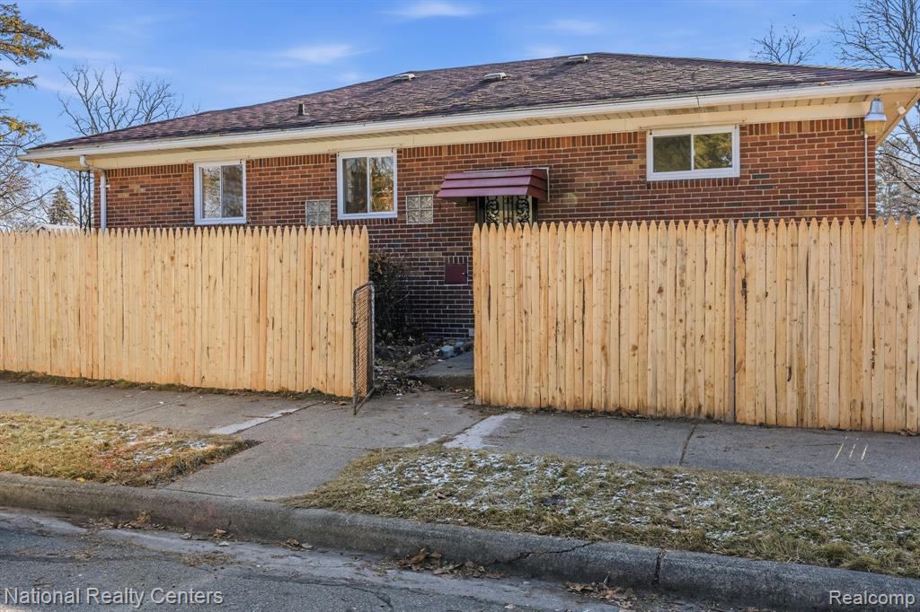 12931 Hazelton Street, Detroit, MI 48223 — Photo 29