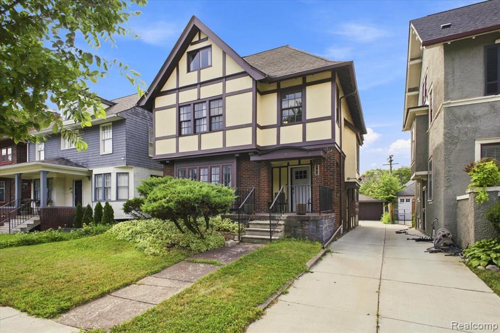 899 Edison Street - Photo 2