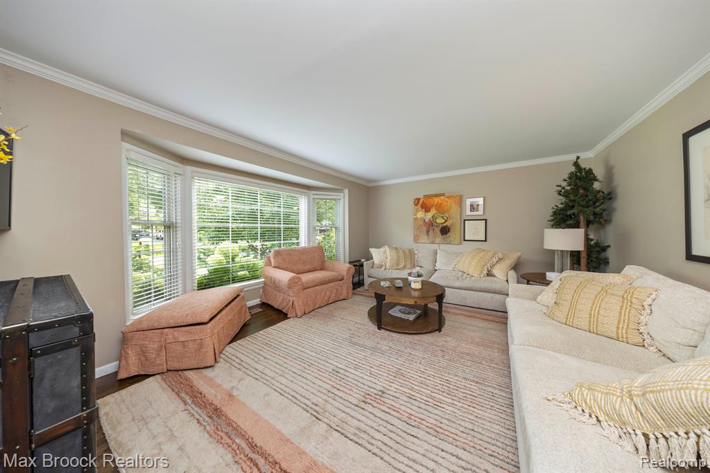 5562 PEBBLESHIRE Road, Bloomfield Hills, MI 48301 — Photo 22
