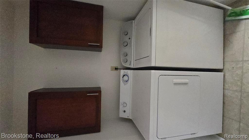 1976 Pinecroft Drive, 194, Canton, MI 48188 — Photo 14