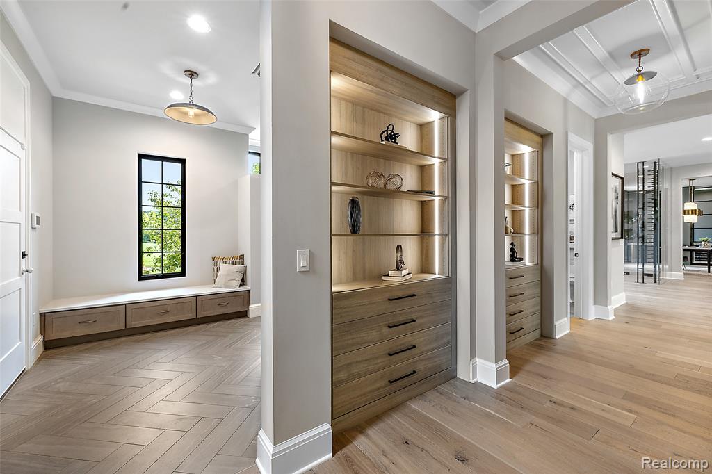 3268 Willis Drive, Oakland, MI, 48306