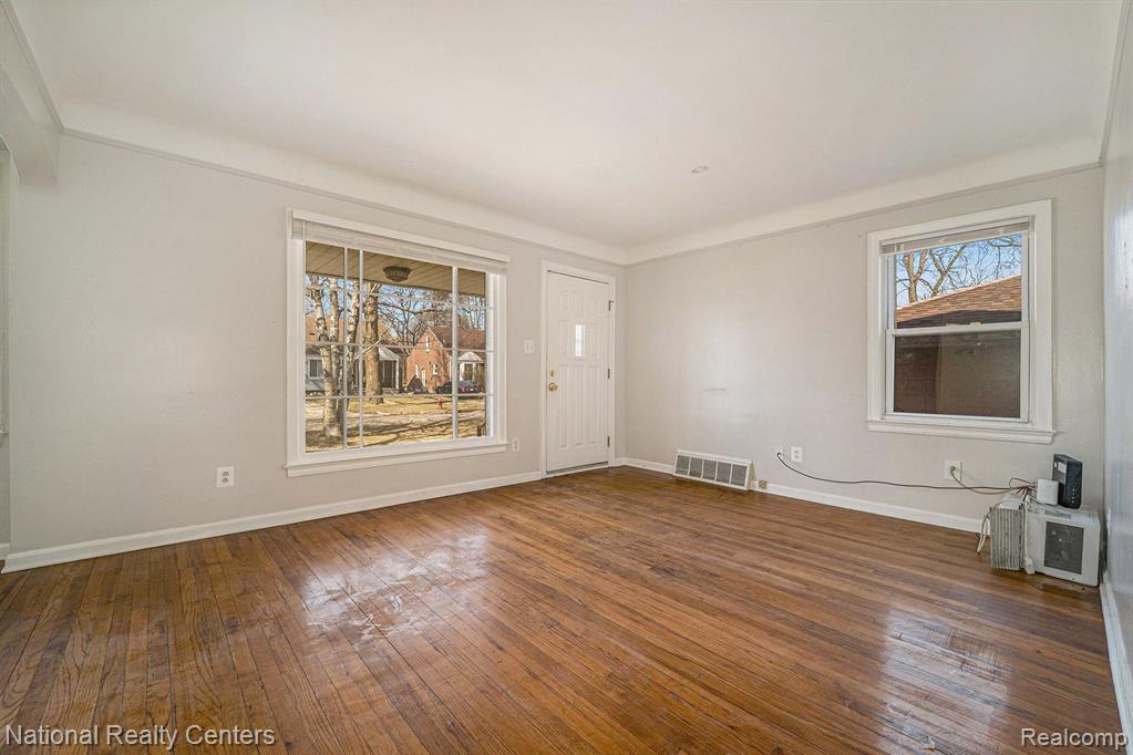 9988 ARNOLD, Redford, MI 48239 — Photo 4