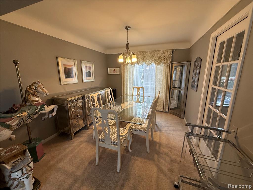 1645 Blairmoor Court, Grosse Pointe Woods, MI 48236 — Photo 9
