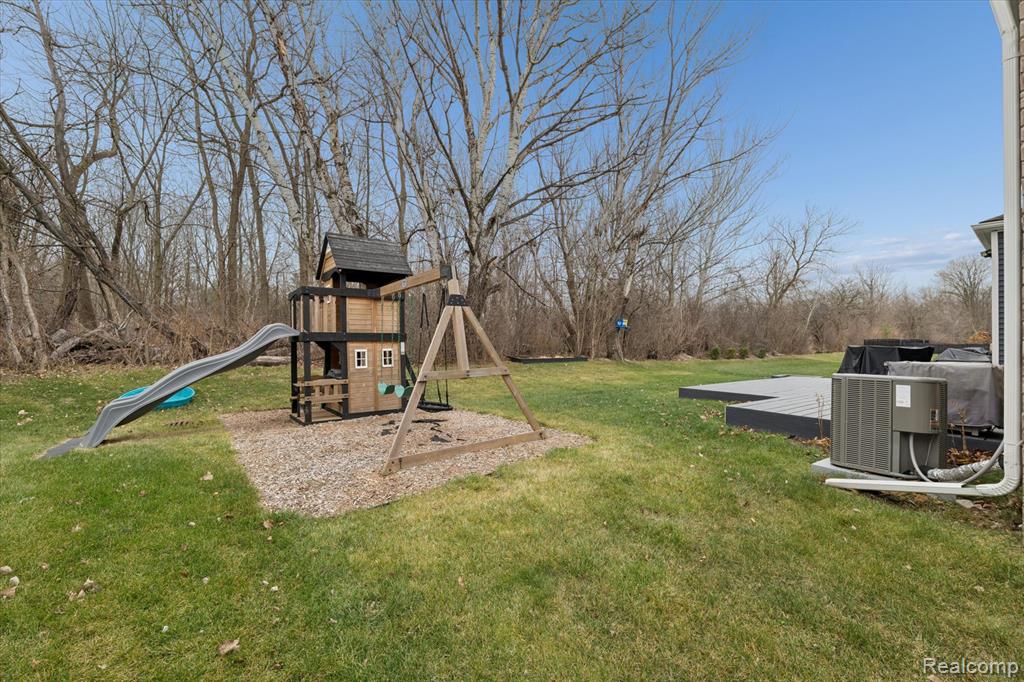 48138 Manhattan Drive, Macomb, MI 48042 — Photo 52