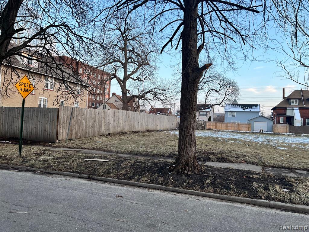 657 BLAINE Street, Detroit, MI 48202 — front exterior