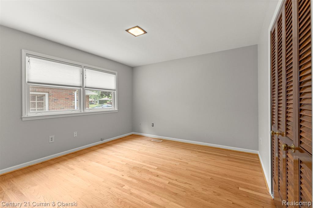 6200 Burger Street, Dearborn Heights, MI 48127 — Photo 21
