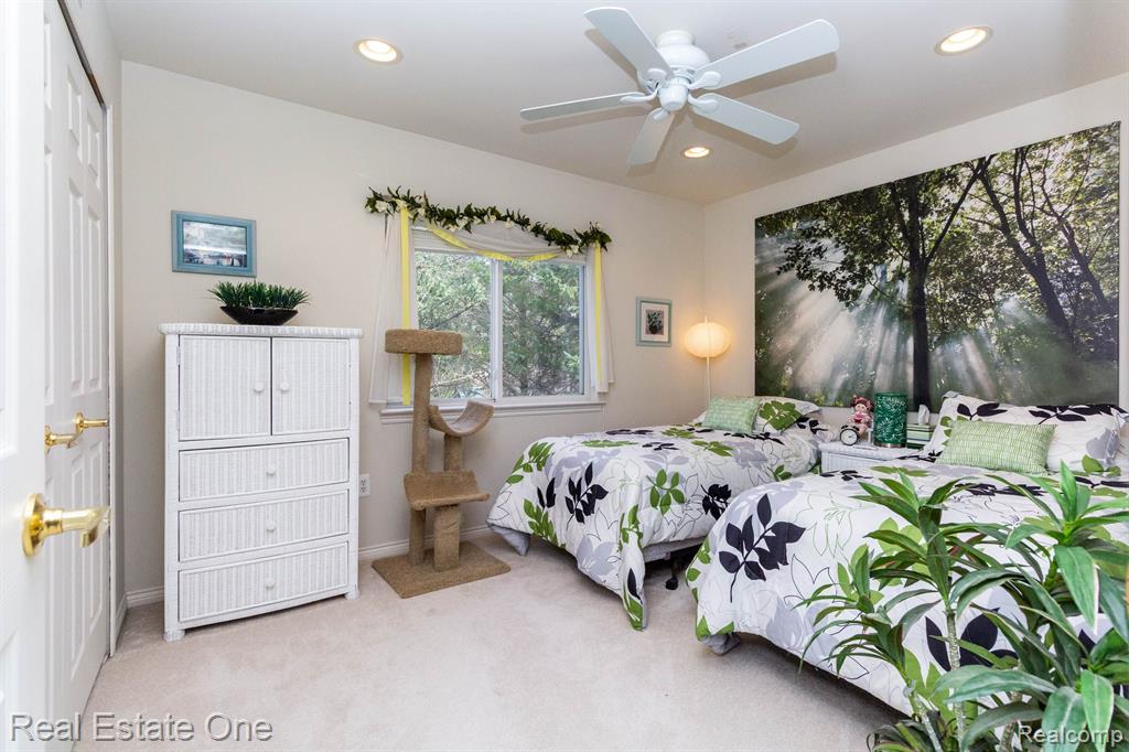 490 FRANKLIN LAKE Circle, Oxford, MI 48371 — Photo 40