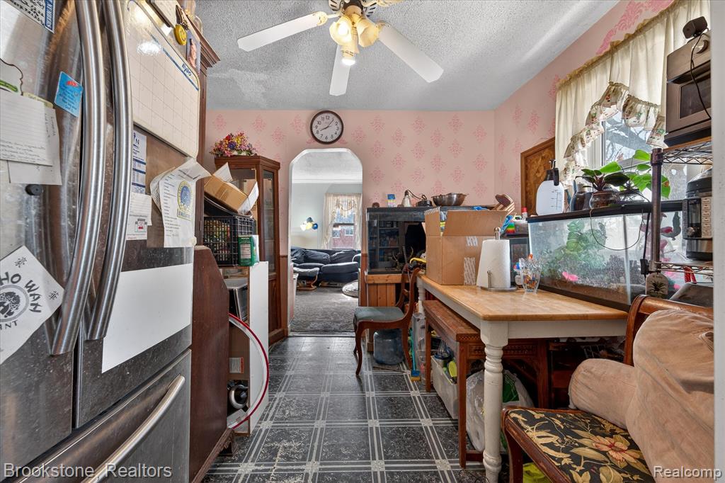 6027 Peck Avenue, Warren, MI 48092 — Photo 11