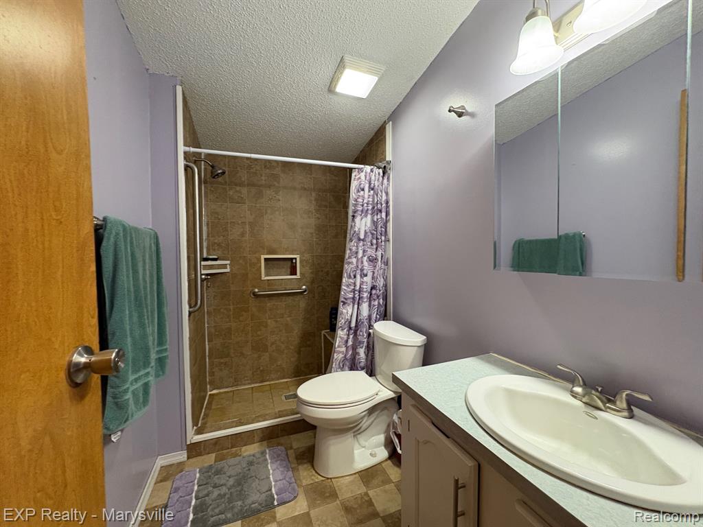 12622 Yale Road, Yale, MI 48097 — Photo 22