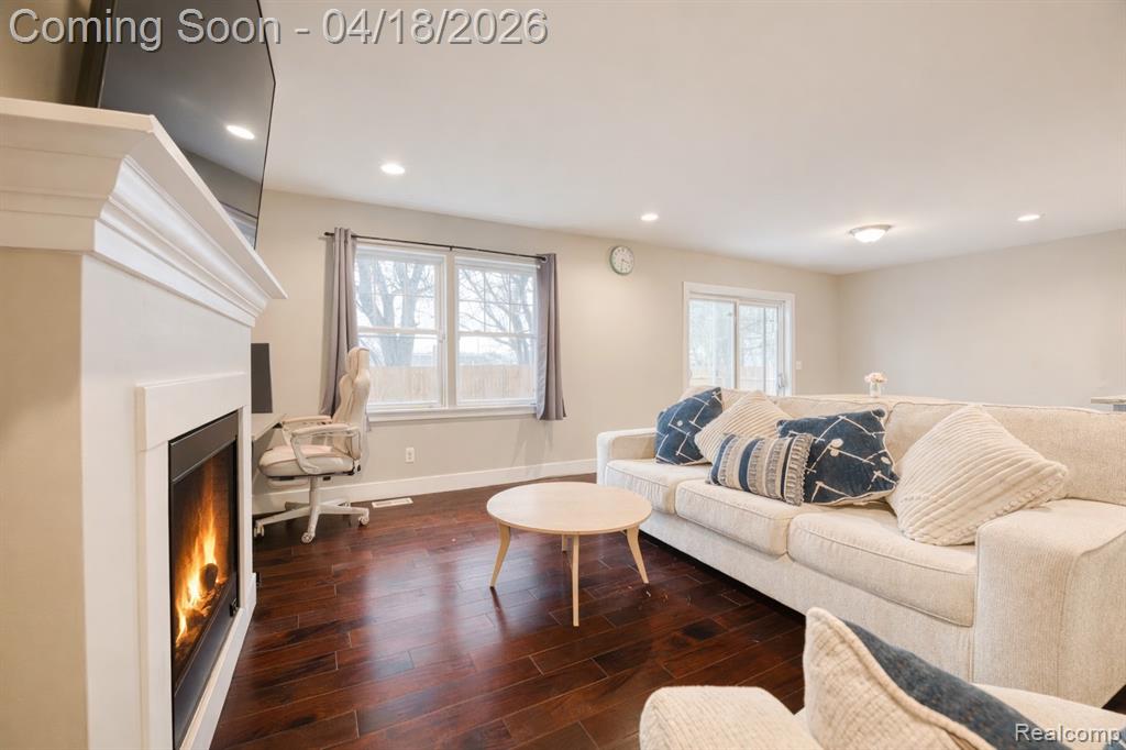 23092 Berdeno Avenue, Hazel Park, MI 48030 — Photo 16