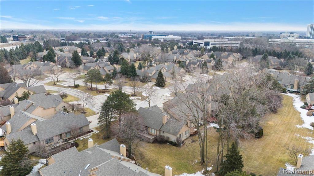 5853 Dawn Ridge Drive, Troy, MI 48098 — Photo 11