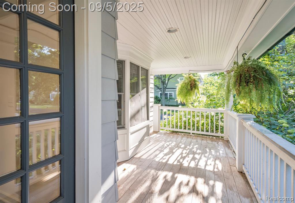 916 Madison Street, Birmingham, MI 48009 — Photo 2