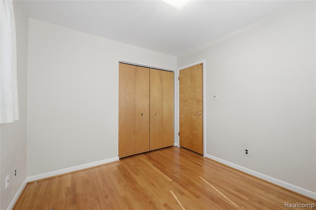 348 Sonia Avenue, Madison Heights, MI 48071 — Photo 17