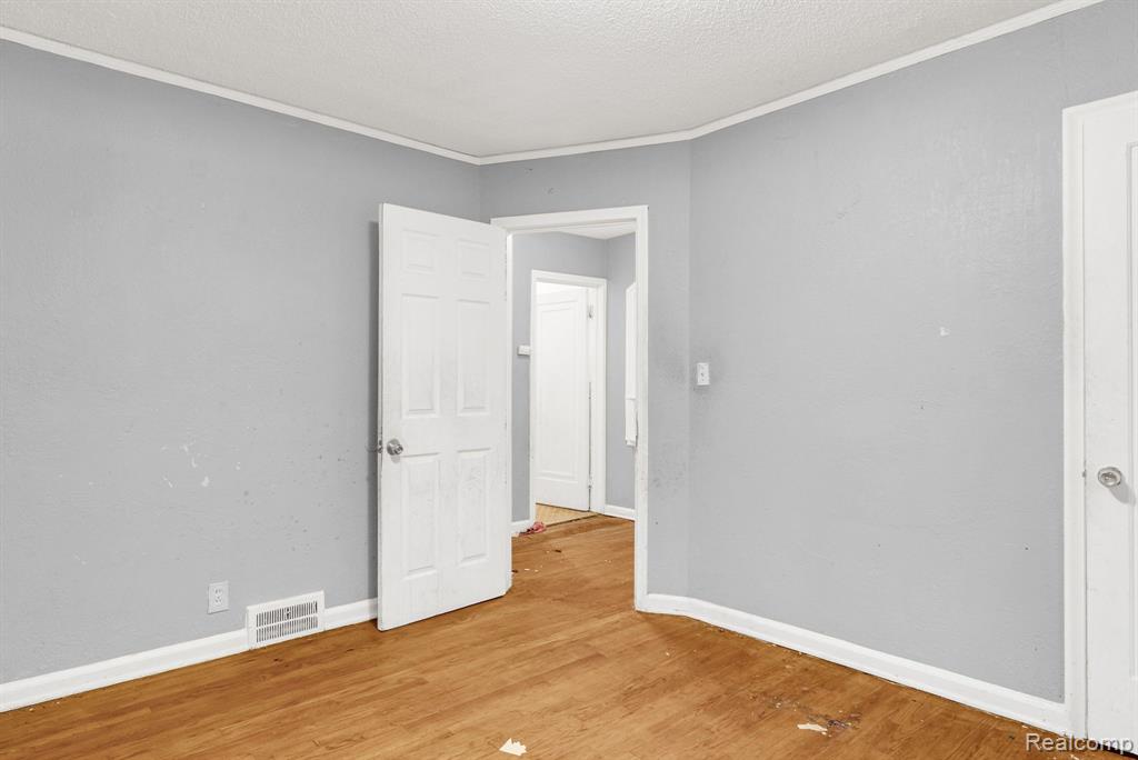 5210 BEDFORD Street, Detroit, MI 48224 — Photo 15