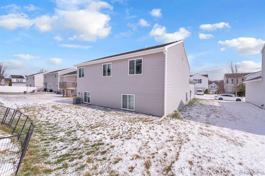 2867 W Fork River Drive, Fowlerville, MI 48836 — Photo 35