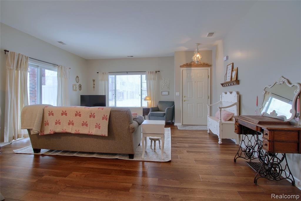24031 Fairlane Boulevard, Trenton, MI 48183 — Photo 3