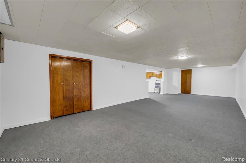 5965 Berwyn Street, Dearborn Heights, MI 48127 — Photo 16
