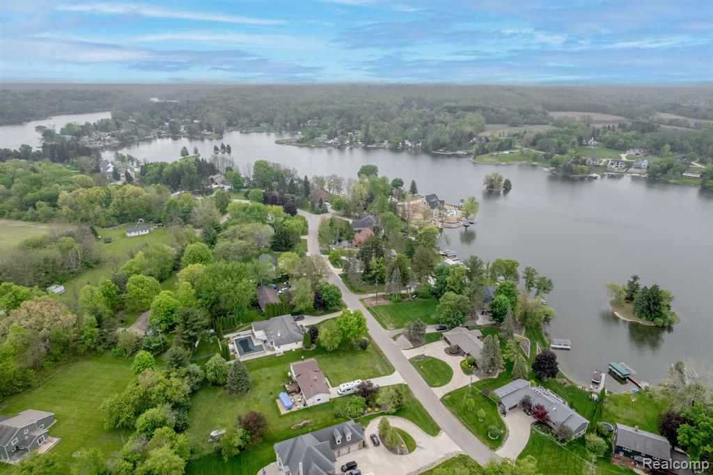 7488 DRIFTWOOD Drive, Fenton, MI 48430 — Photo 40