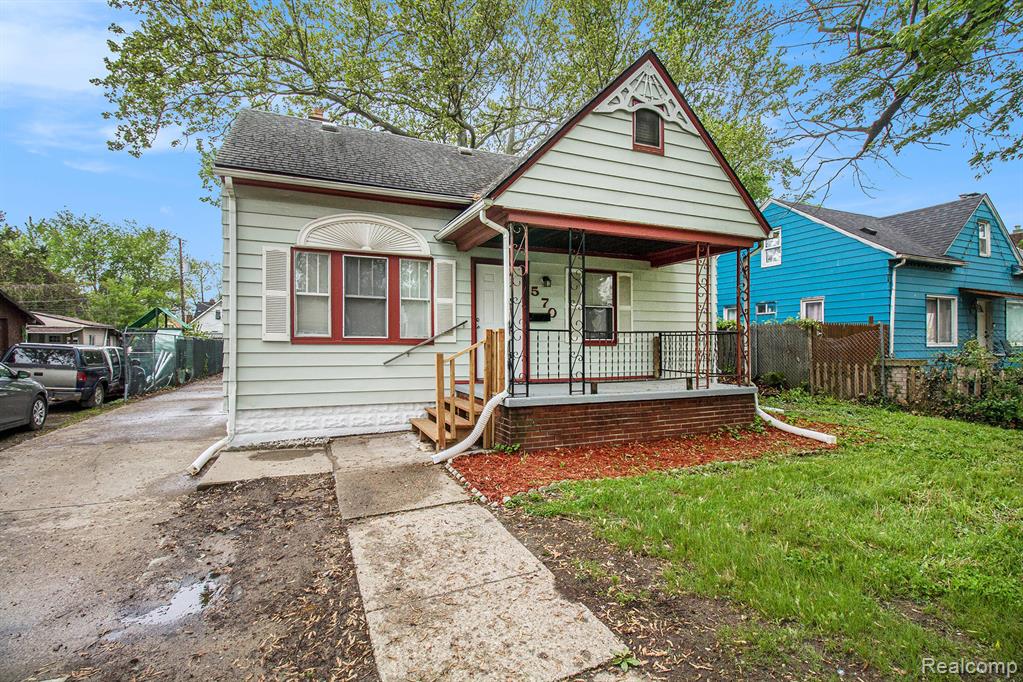 570 E KENNETT Road, Pontiac, MI 48340 — Photo 3