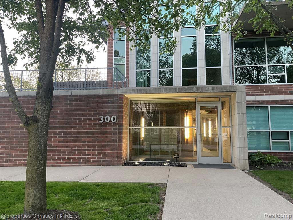 300 Hamilton Street, 305, Plymouth, MI 48170