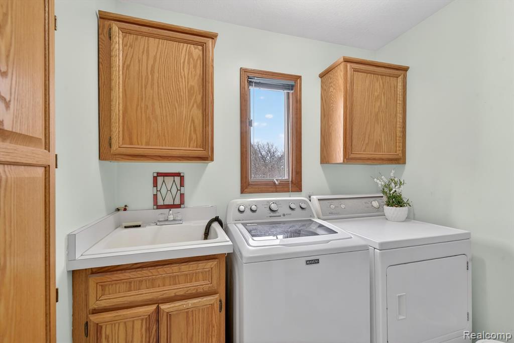 32874 Liparoto Drive, Rockwood, MI — Photo 32