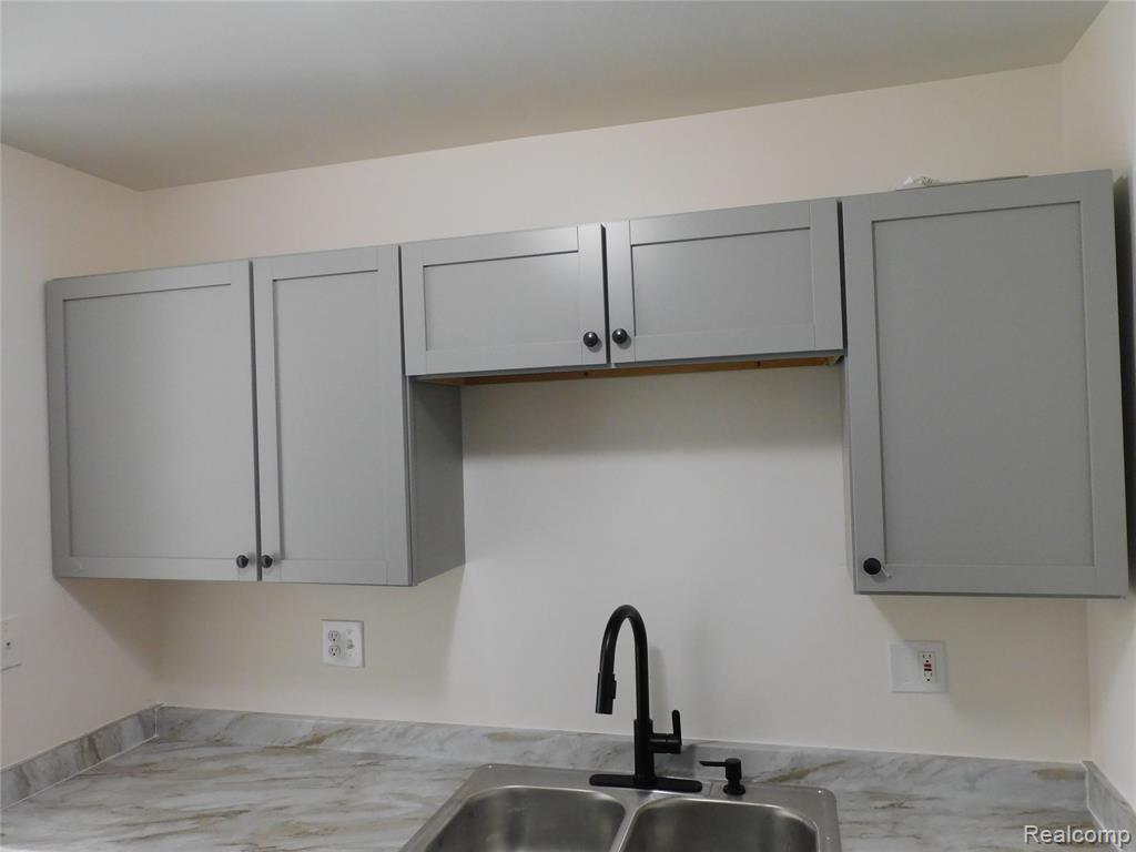 30268 Southfield Road, 229, Southfield, MI 48076 — Photo 9