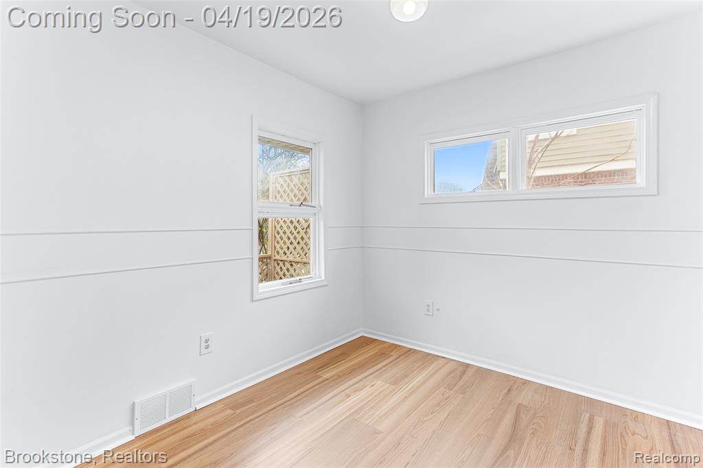 719 W 12 Mile Road, Royal Oak, MI 48073 — Photo 20