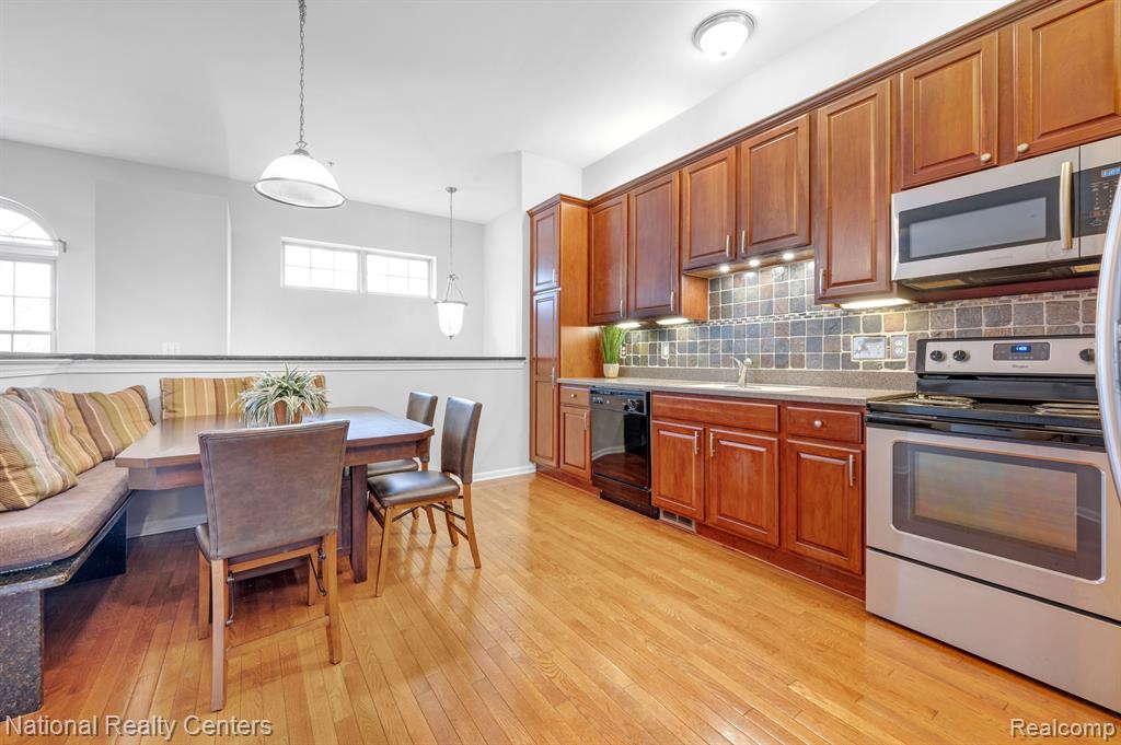39864 ROCKCREST Circle, Northville, MI 48168 — Photo 7