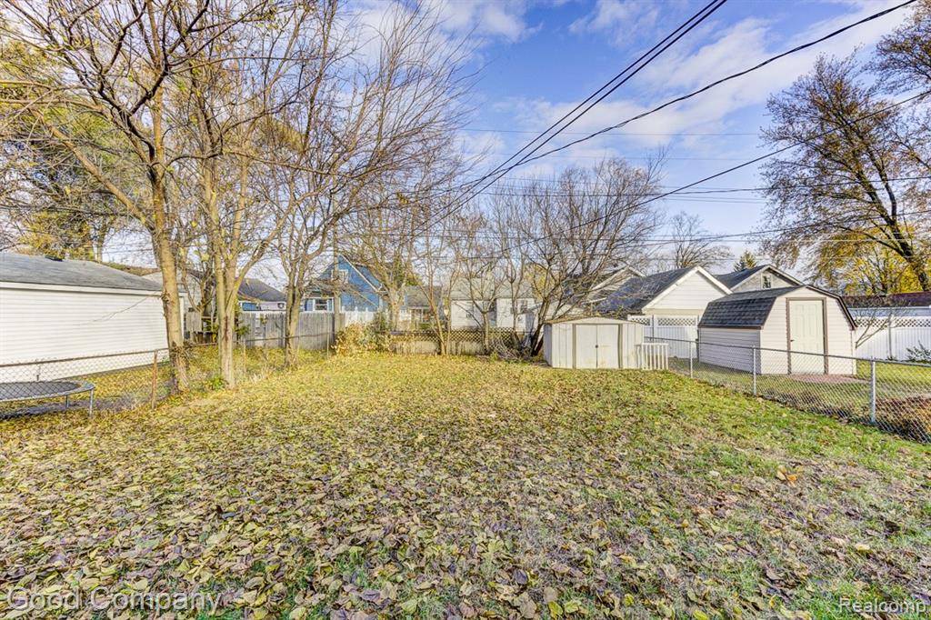 967 E Shevlin Avenue, Hazel Park, MI 48030 — Photo 24