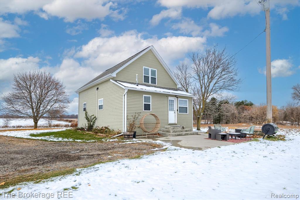 8366 Byron Road, New Lothrop, MI 48460 — Photo 5