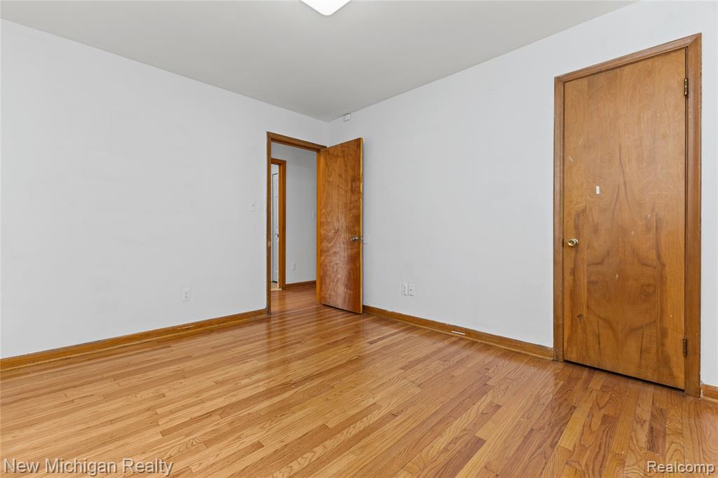 8359 Chicago Road, Warren, MI 48093 — Photo 29