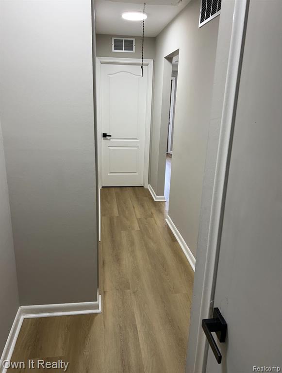 4976 BEDFORD Street, Dearborn Heights, MI 48125 — Photo 10