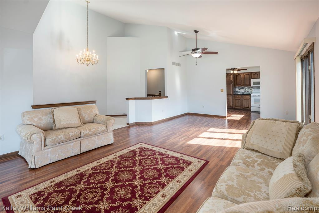 47158 Hunters Chase Drive, Macomb, MI 48042 — Photo 4