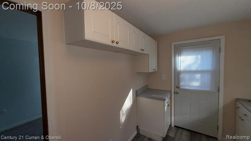 8244 Lenore Street, Dearborn Heights, MI 48127 — Photo 13