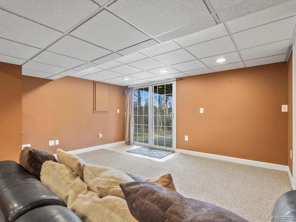 4872 LORE Drive, Waterford, MI 48329 — Photo 31