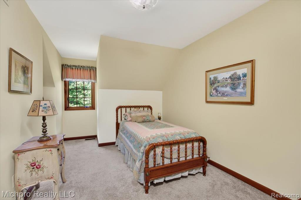 670 Green Creek Lane, Oxford, MI 48371 — Photo 37