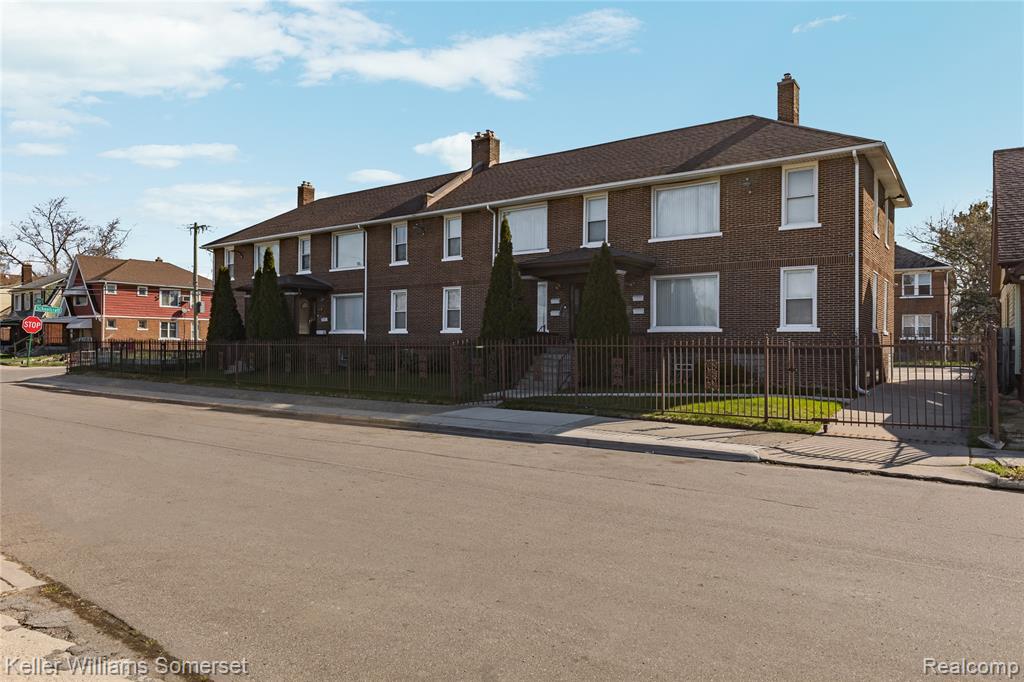 13660 Ohio Street - Photo 4