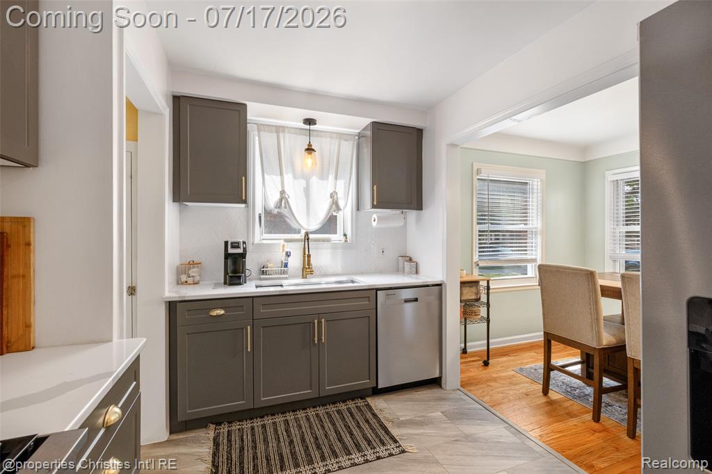 20855 Lochmoor Street, Harper Woods, MI 48225 — Photo 8