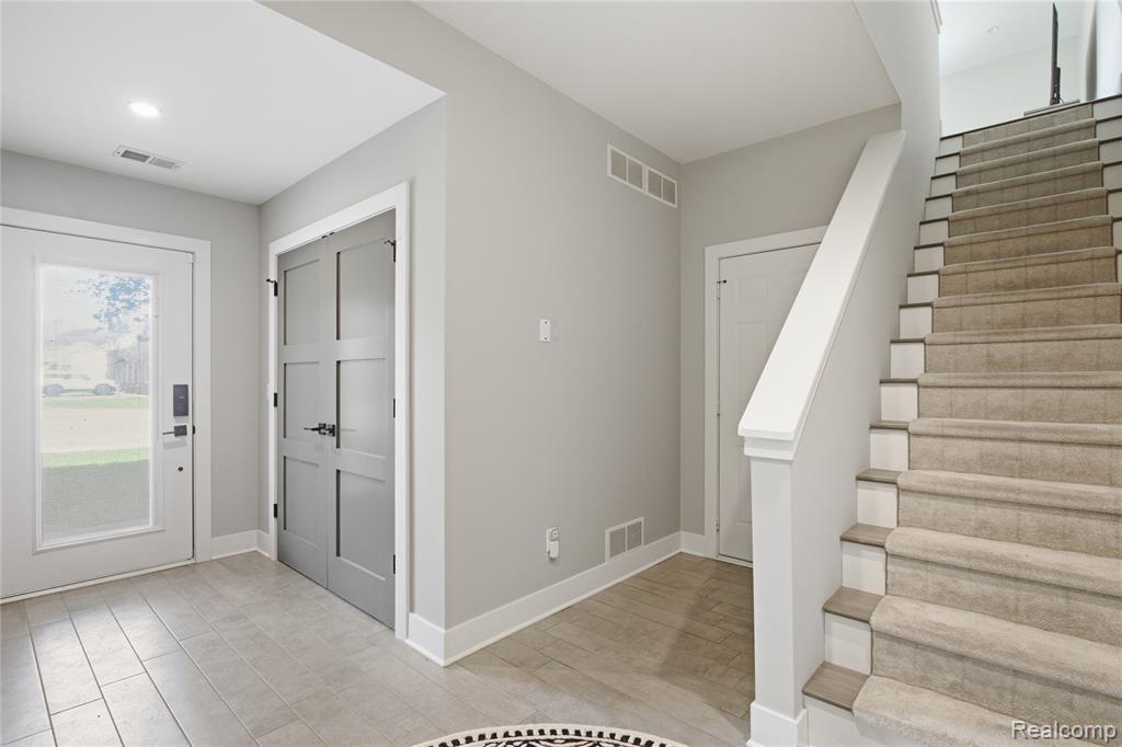 4221 W 14 Mile Road, Royal Oak, MI 48073 — Photo 8