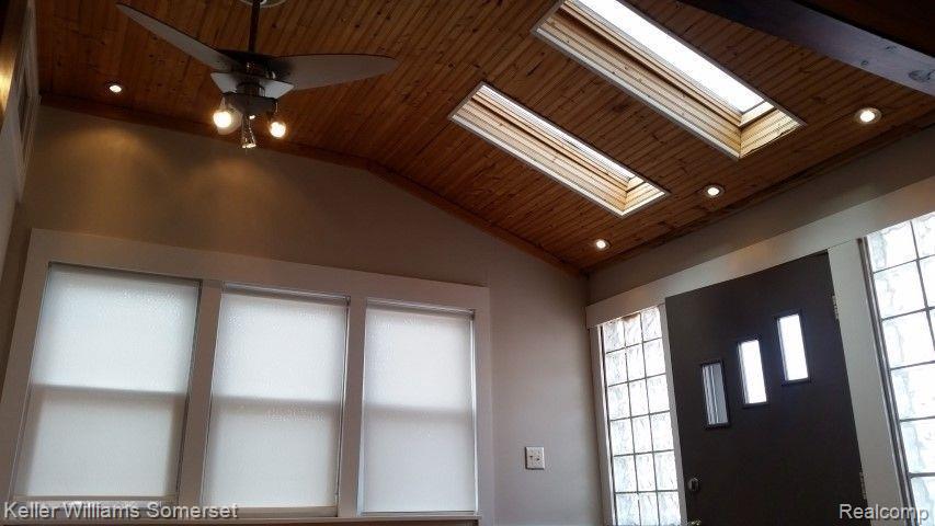 516 N WEST Street, Royal Oak, MI 48067 — Photo 8