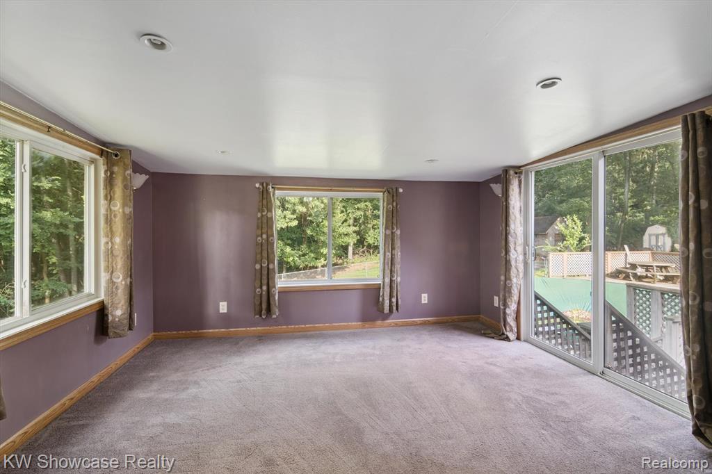 11858 Earl Street, Pinckney, MI 48169 — Photo 10