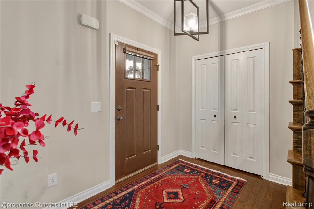 9024 Elmhurst Avenue, Plymouth, MI 48170 — Photo 5