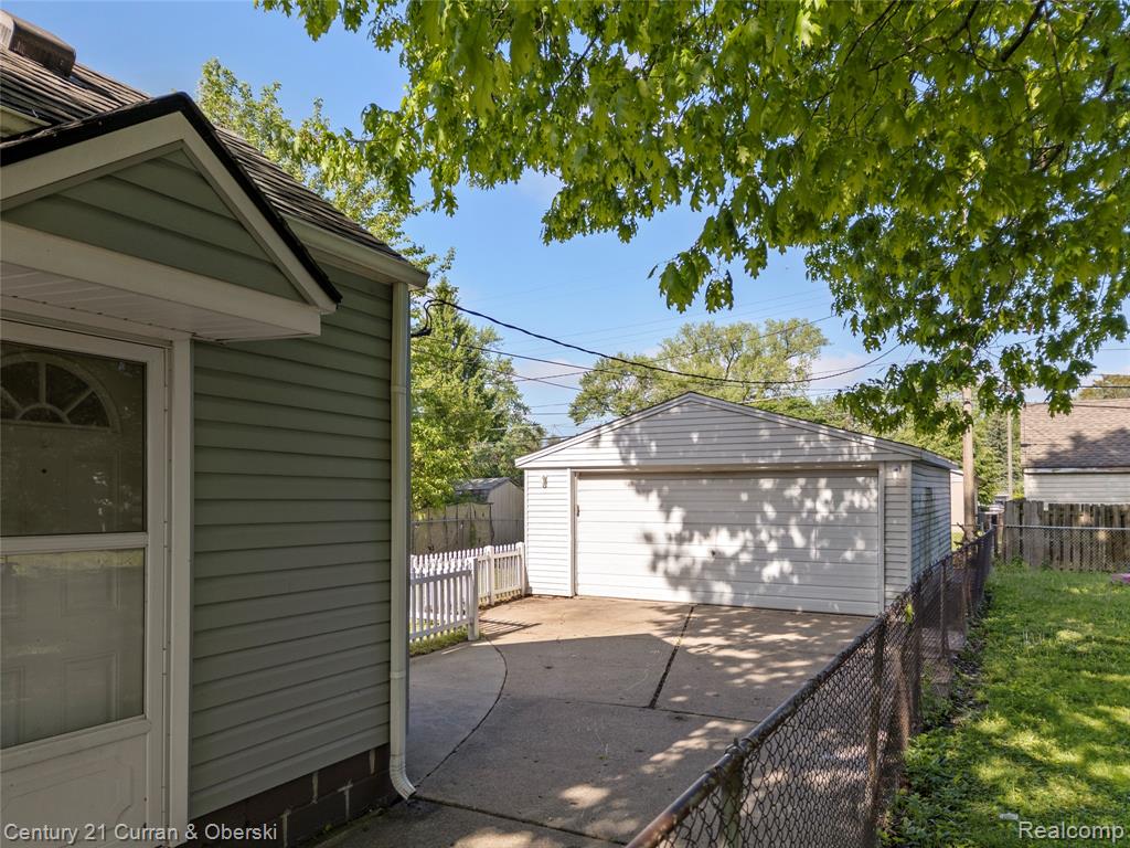 5378 Weddell Street, Dearborn Heights, MI 48125 — Photo 25